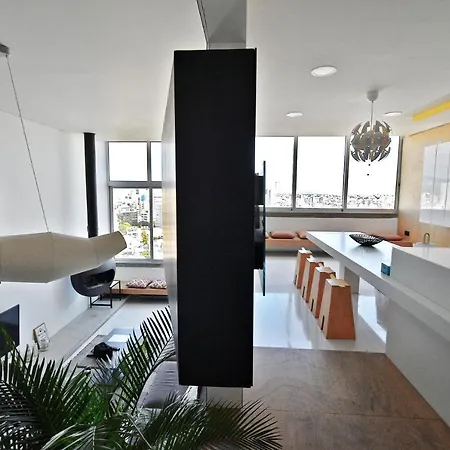 Unique 11th Floor Masterpiece Apartmán